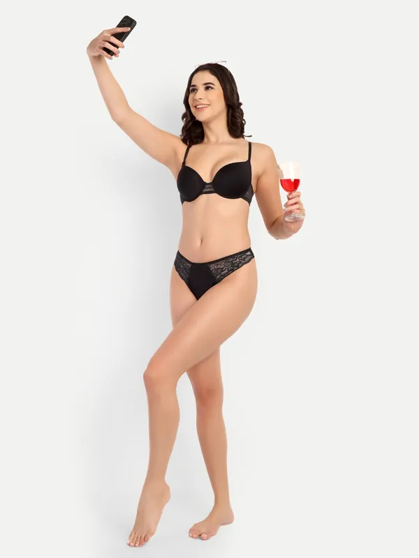 Women's_Black_Lace_Thong_Panty