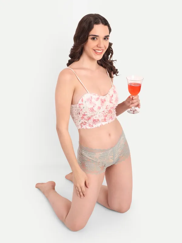 Lace_Low-Waist_Boyshorts