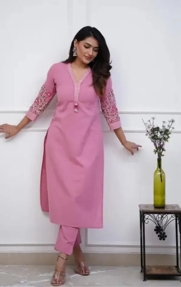Multicolor_Trendy_Design_Rayon_Kurta_Set_For_Women