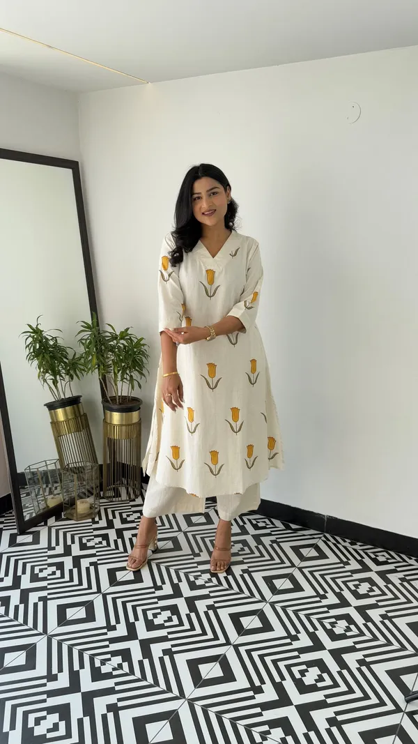 Premium_Pure_Cotton_Discharge_Print_Co-ord_Set__A-Line_Kurti_with_Ankle-Length_Pants_|_Summer_Collection