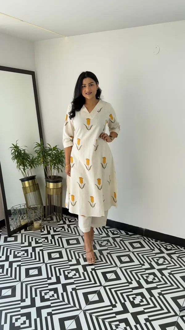 Premium_Pure_Cotton_Discharge_Print_Co-ord_Set__A-Line_Kurti_with_Ankle-Length_Pants_|_Summer_Collection