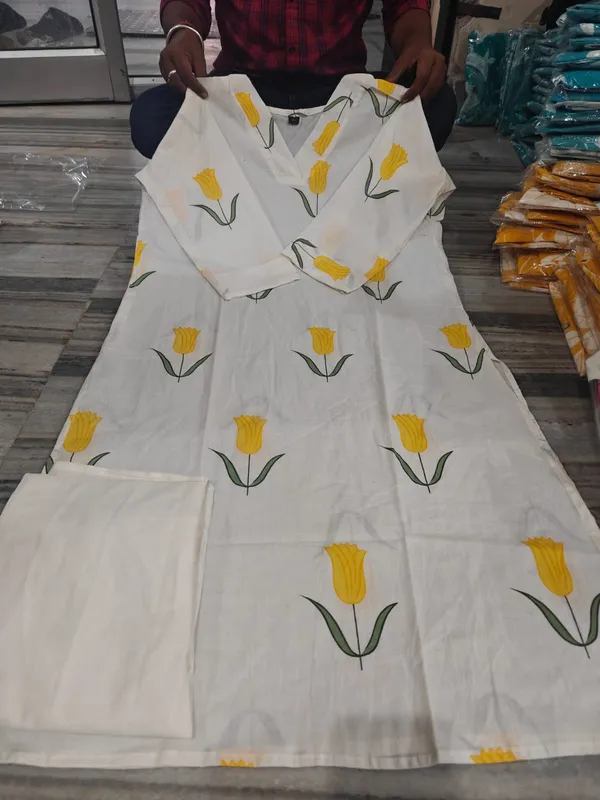 Premium_Pure_Cotton_Discharge_Print_Co-ord_Set__A-Line_Kurti_with_Ankle-Length_Pants_|_Summer_Collection