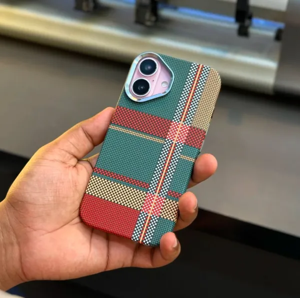 Multicolor_&_Red_&_Brown_&_Green_Premium_Magnetic_Woven_Pattern_Case_(Multicolour,_Iphone_16_Pro_Max)