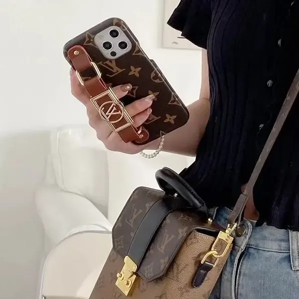 Bold_Red_Elegant_Leather_Strap_Back_Case_For_Iphone_Fashion_Brand_Luxury