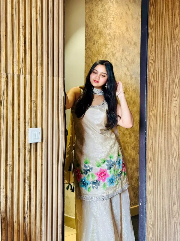 Arista_Divya_
