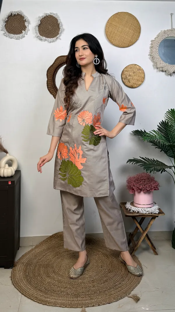 Grey_Floral_Embroidered_Cotton_Kurta_Set_For_Women