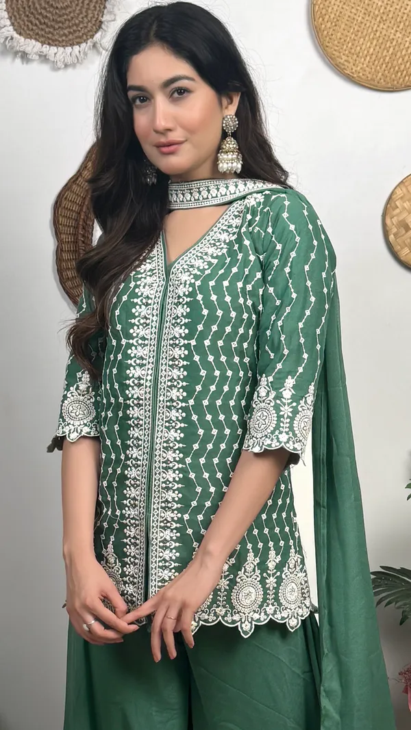 Green_Embroidered_Ethnic_Suit_Set_With_Dupatta_Pakistani_Style_3_Piece_Outfit