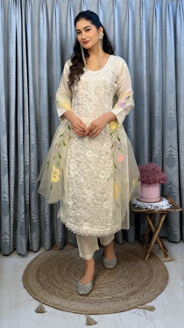 Off_White_Floral_Embroidered_Organza_Suit_Set_With_Dupatta