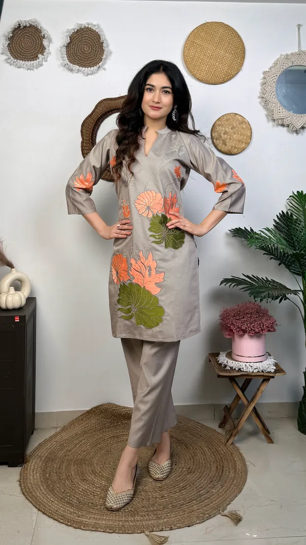 Grey_Floral_Embroidered_Cotton_Kurta_Set_For_Women