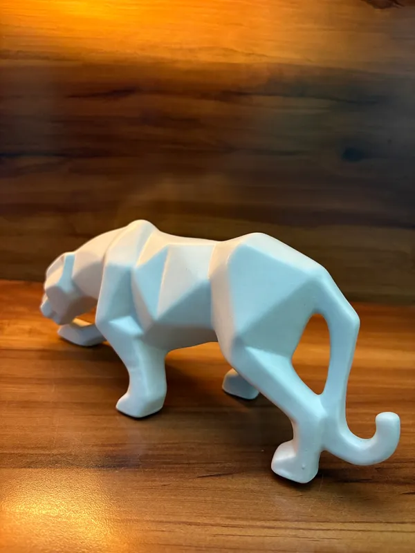 Modern_White_Geometric_Lion_Figurine_(9n_inch_x_5_inch)_for_Home_&_Office_Décor