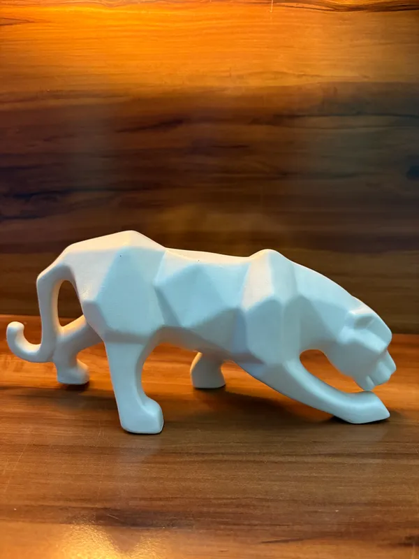 Modern_White_Geometric_Lion_Figurine_(9n_inch_x_5_inch)_for_Home_&_Office_Décor