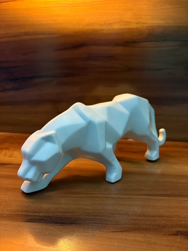 Modern_White_Geometric_Lion_Figurine_(9n_inch_x_5_inch)_for_Home_&_Office_Décor