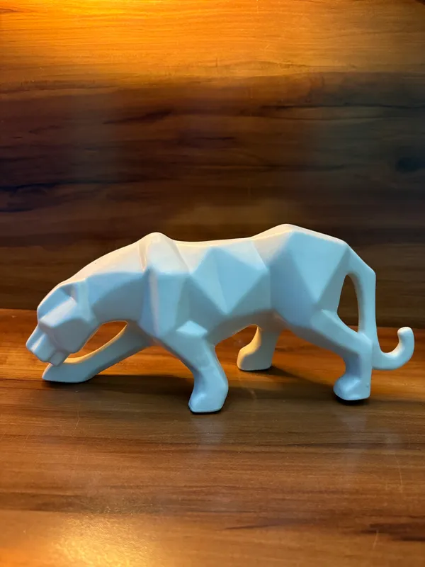 Modern_White_Geometric_Lion_Figurine_(9n_inch_x_5_inch)_for_Home_&_Office_Décor