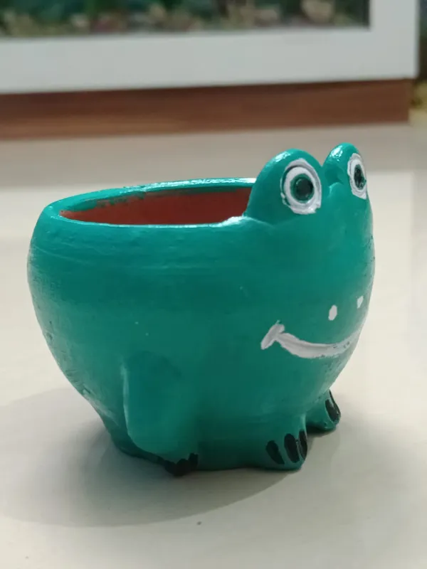 Green_Handcrafted_Frog_Shaped_Terracotta_Planter_Quirky_&_Cute_Home_Decor_Pot_For_Succulents_And_Indoor_Plants