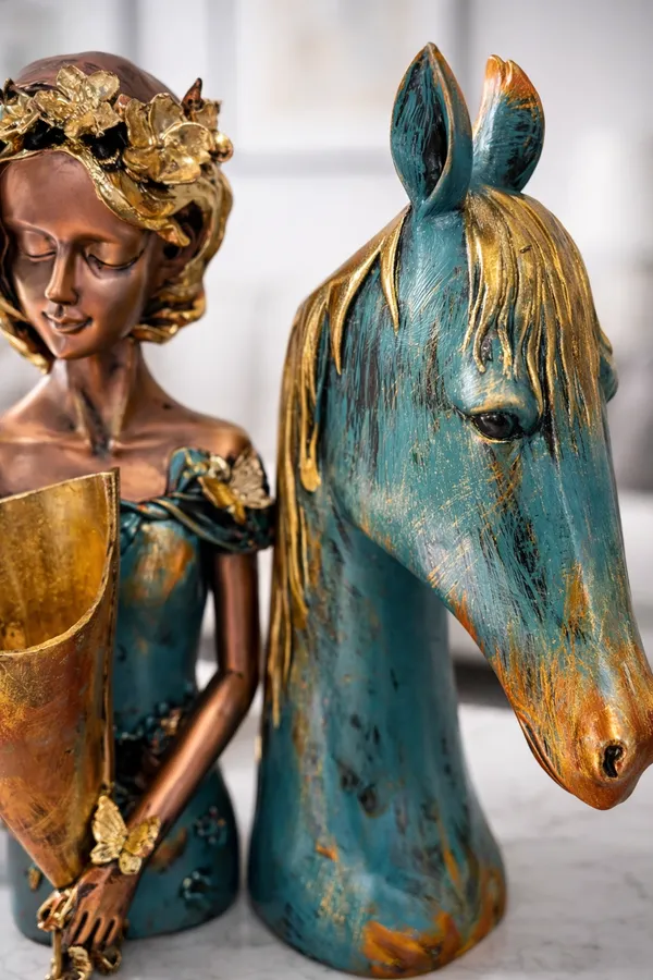 Artisan_Horse_Head_&_Elegant_Lady_Sculpture_–_Luxury_Home_Décor_Set