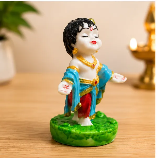 Cute_Laddu_Gopal_/_Baby_Krishna_Idol_for_Car_Dashboard_&_Home_Décor_|_Handmade_Resin_Krishna_Murti_|_Spiritual_Gift_Item