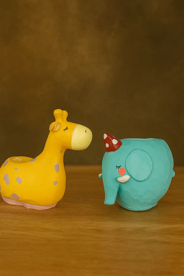 Yellow_And_Sky_Blue_Cute_Animal_Planters_Giraffe_&_Elephant_Resin_Decorative_Pots_For_Kids_Room,_Desk_&_Gifting_(Set_Of_2)