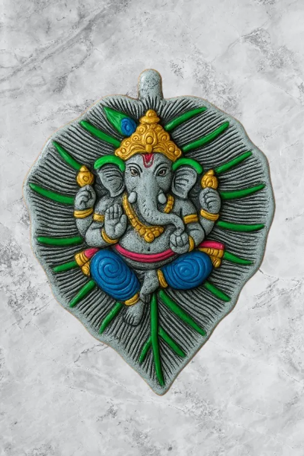 Divine_Lord_Ganesh_Wall_Hanging_on_Leaf_Design_(9''X6")|_Handcrafted_Home_Décor