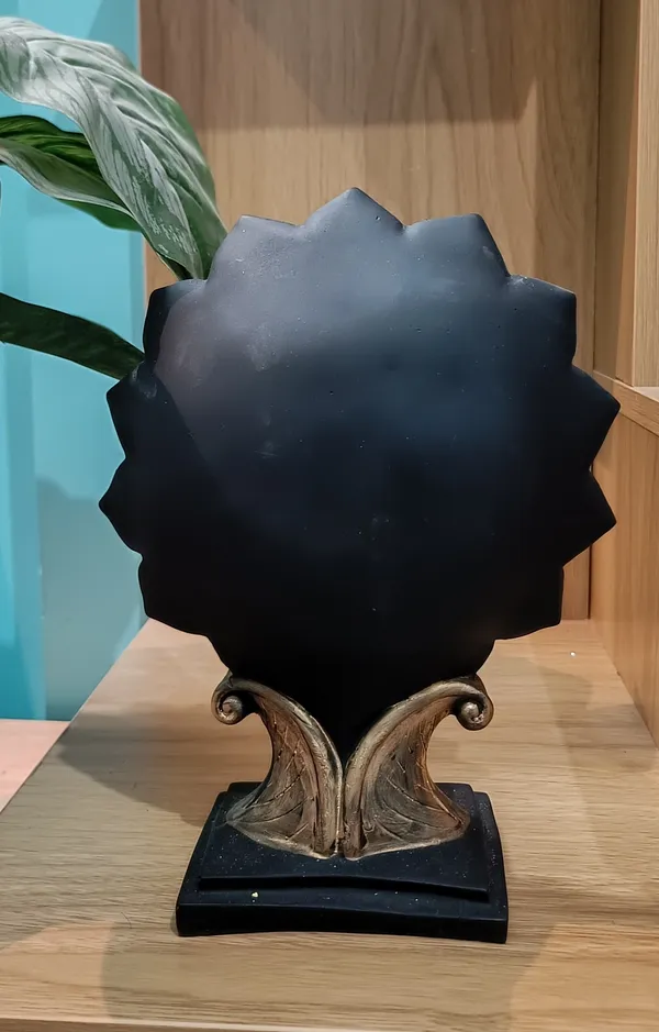 Black_And_Golden_Buddha_Head_Showpiece_With_Flower_Design