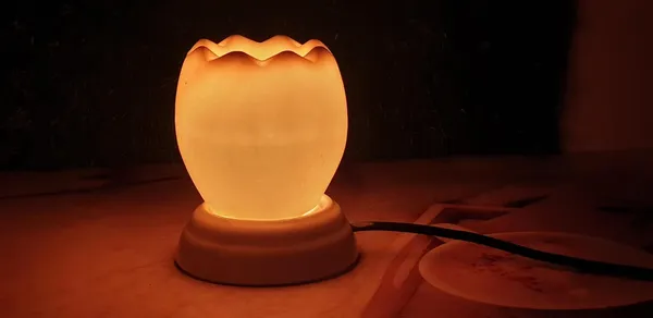 White_Elegant_Electric_Aroma_Oil_Burner/Diffuser_For_Home_Fragrance_&_Aromatherapy_(Free_Aroma_Oil)_(10L_X_10W_X_12H_Cm)