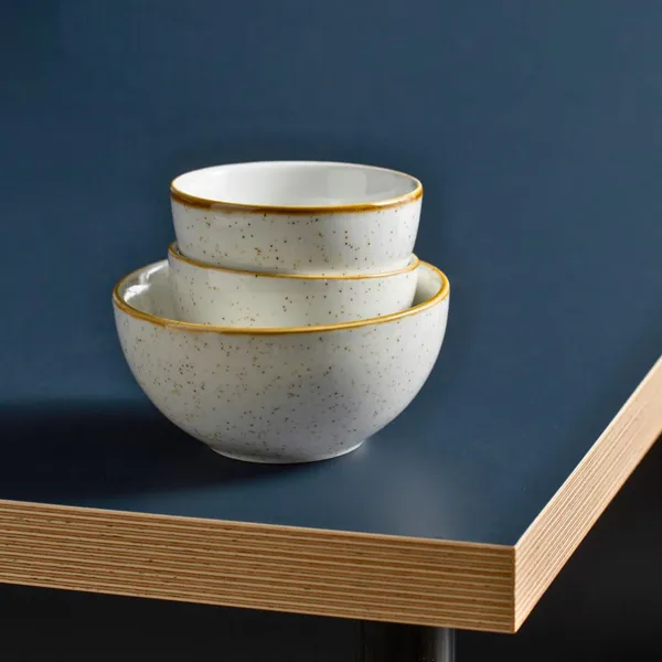 Offwhite_Lead-Free,_Non-Toxic,_Dishwasher_&_Microwave_Safe_Handcrafted_Ceramic_Serving_Bowl_(‎15.5W_X_7H_Cm)