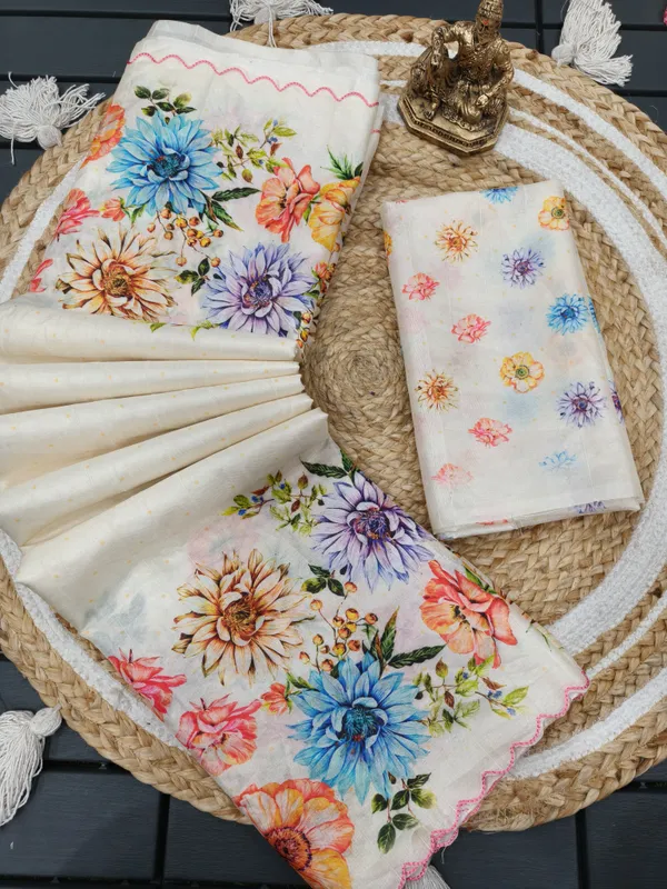 White_Heavy_Handloom_Tussar_Silk_Saree_With_Unstitched_Blouse_With_Floral_Digital_Print_For_Women