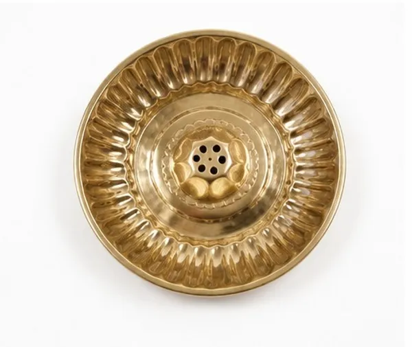Handcrafted_Brass_Dhoop_Dani_Plate_|_Traditional_Incense_Burner_with_Ash_Catcher_for_Pooja_&_Home_Temple