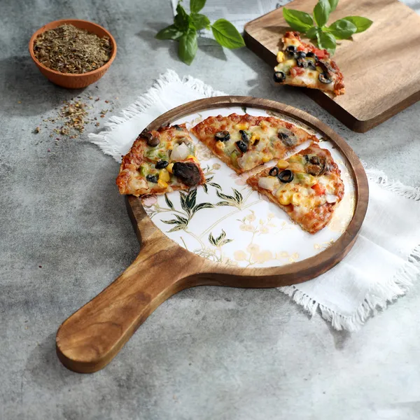 Multicolor_Wooden_Enamel_Coated_Round_Pizza_Serving_Platter_In_Mangowood_,_Snacks_Platter_For_Home_&_Dining_Table_,_Multipurpose_Tray_,_Serving_Tray_With_Handle_(_(25X25)Cm_)