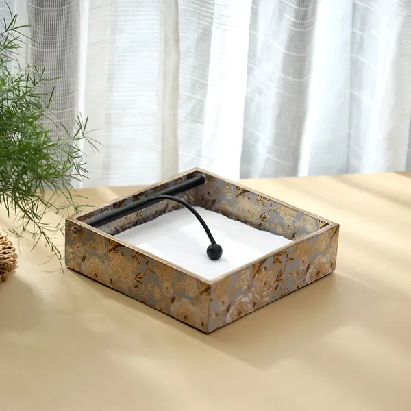 Enamel_Coated_Premium_Waterproof_Wooden_Tissues_and_Napkin__Holder_for_Home_Office_or_Dining_Table__(19x19_cm)