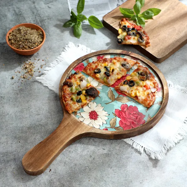 Red_&_Blue_Wooden_Enamel_Coated_Round_Pizza_Serving_Platter_In_Mangowood_,_Snacks_Platter_For_Home_&_Dining_Table_,_Multipurpose_Tray_,_Serving_Tray_With_Handle_(_(25X25)Cm_)