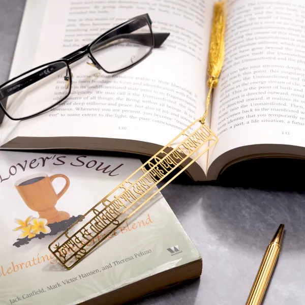 Handcrafted_Brass_Bookmark_?_Gayatri_Mantra_Design_with_Tassel,_Elegant_Book_Lover_Gift_&_Reading_Accessory