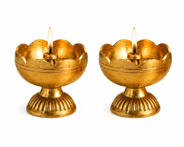 Brass_Lotus_Design_Diya_Decorative_Puja_Lamp_for_Home_Temple_and_Gifting_Use_(Pack_of_2)
