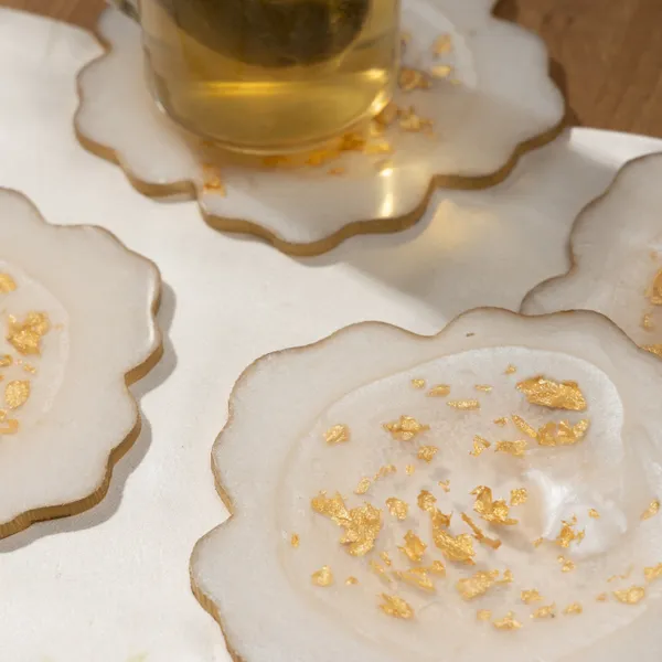 Set_of_4_Fancy_Resin_Coasters_for_Home_and_Dining_Table_|_Stylish_Coasters_for_Tea_Coffee_and_Bar_(13x13cm)