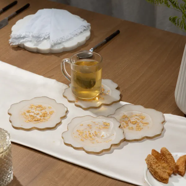 Set_of_4_Fancy_Resin_Coasters_for_Home_and_Dining_Table_|_Stylish_Coasters_for_Tea_Coffee_and_Bar_(13x13cm)