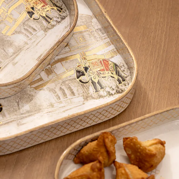 Set_of_3_Square_Curved_Wooden_Enamel_Coated_Serving_Trays_For_Home_&_Dining_Table_,_Multipurpose_Tray_Set