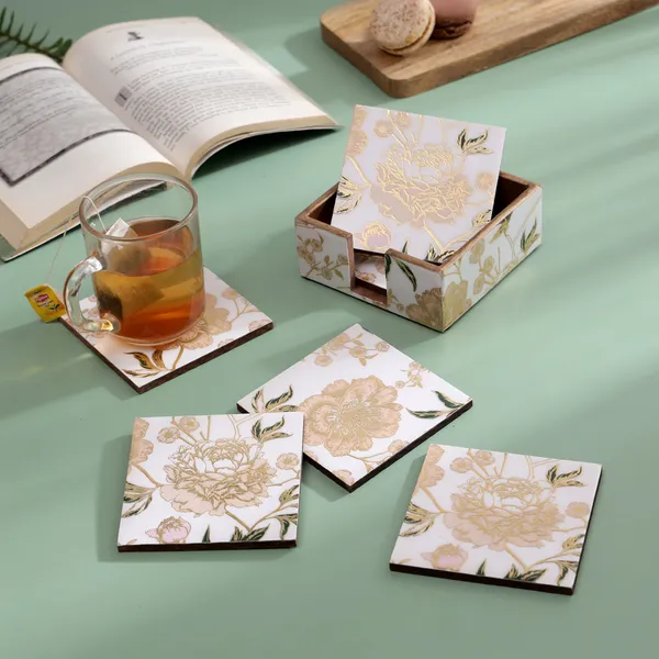 Multicolor_Wooden_Waterproof_Wooden_Enamel_Coated_Round_Serving_Tray_Coasters_And_Napkin_Holder_Set_For_Home_And_Dining_Table_,_Multipurpose_Tray_&_Tissue_Holder_(_(13X13X2||10X10||19X19)Cm_)_(Set_Of_3)