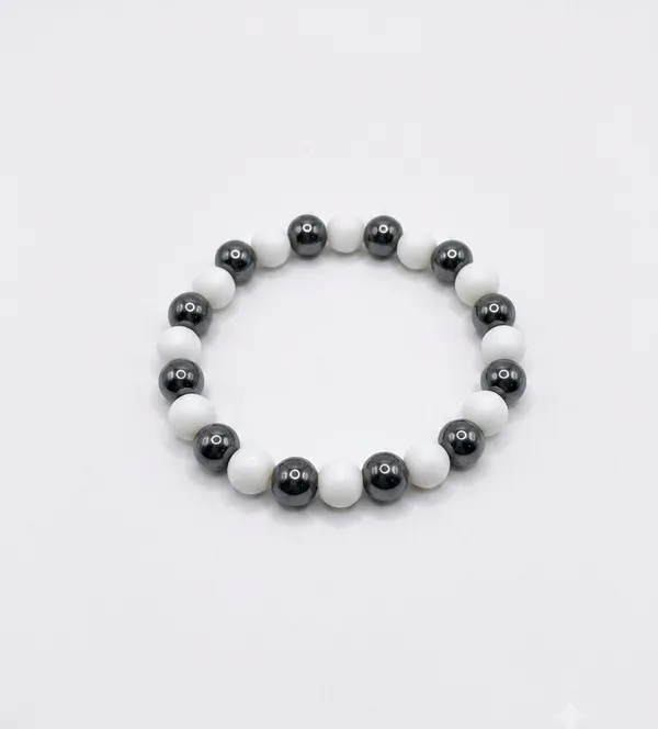 Minimalist_Metallic_and_White_Stone_Beaded_Bracelet_-_Handmade_Balancing_Stretch_Bracelet_for_Men_&_Women