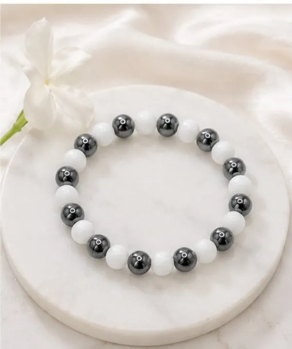 Minimalist_Metallic_and_White_Stone_Beaded_Bracelet_-_Handmade_Balancing_Stretch_Bracelet_for_Men_&_Women
