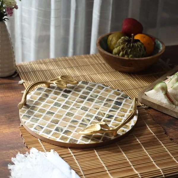 Honey_Wooden_Resin_Round_Serving_Platter_With_Inlay_Work_In_Resin_And_Wood_,_Snacks_And_Cheese_Platter_For_Home_&_Dining_Table_,_Multipurpose_Tray_With_Handles_(_(30X30)Cm_)