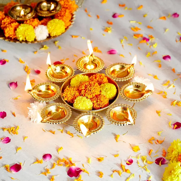 Metal_Golden_Urli_Diya_Bowl_12_Inch_for_Diwali_&_Festive_Decoration_|_Pooja_Room,_Living_Room,_Home,_Office,_Balcony,_Indoor_Outdoor_Tealight_Candle_Holder_|Diwali_Gift