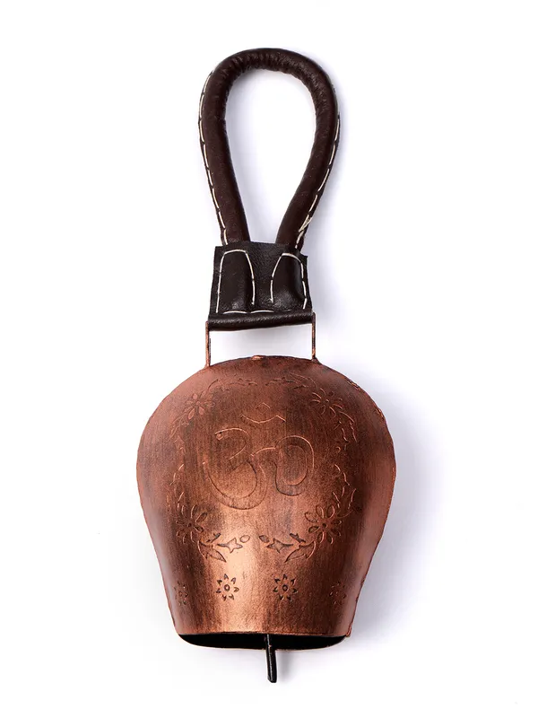 Metal_Wall_Hanging_Swiss_CowBell_with_Om_Embossing