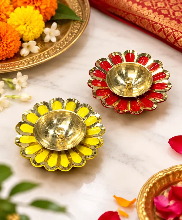 Pack_of_2_Decorative_Flower_Shaped_Metal_Diyas_with_Golden_Finish_|_Red_&_Yellow_Floral_Design_Oil_Lamps_for_Diwali,_Pooja,_Home_Temple,_Festive_Decoration,_Housewarming_&_Return_Gifts