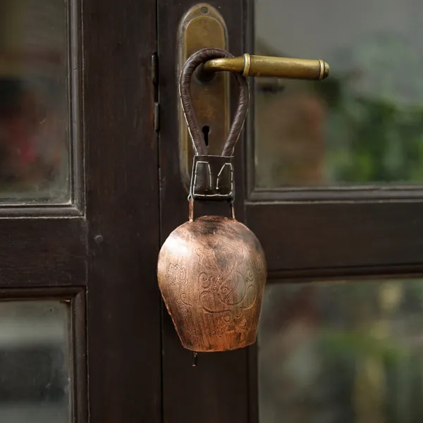 Metal_Wall_Hanging_Swiss_CowBell_with_Ganesha_Embossing