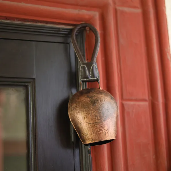 Metal_Wall_Hanging_Swiss_CowBell_with_Ganesha_Embossing