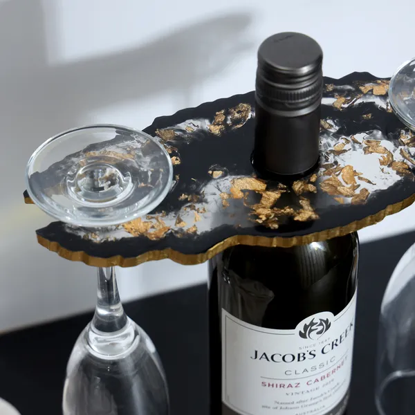 Black_Resin_Wine_Bottle_Holder_In_Resin_For_Home_And_Dining_Table_Decor_(_(24X10)Cm_)
