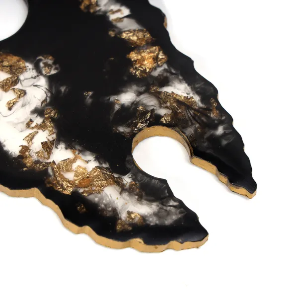 Black_Resin_Wine_Bottle_Holder_In_Resin_For_Home_And_Dining_Table_Decor_(_(24X10)Cm_)