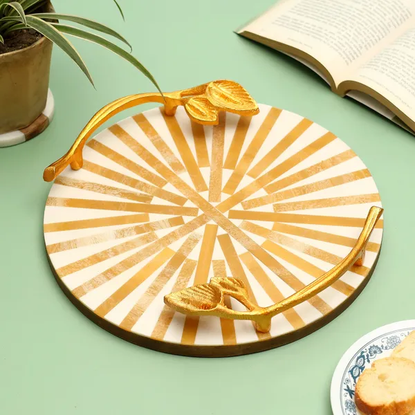 Bown_&_White_Wooden_Resin_Round_Serving_Platter_With_Inlay_Work_In_Resin_And_Wood_,_Snacks_And_Cheese_Platter_For_Home_&_Dining_Table_,_Multipurpose_Tray_With_Handles_(_(30X30)Cm_)