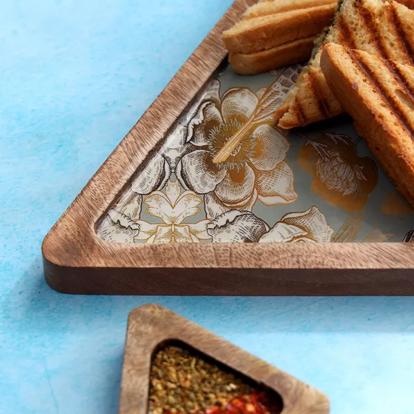 Grey_Wooden_Enamel_Coated_Triangular_Serving_Platter_With_Bowl_In_Mangowood_,_Snacks_Platter_For_Home_&_Dining_Table_,_Chip_N_Dip_Platter_,_Serving_Tray_(_(23X22||8X9)Cm_)_(Set_Of_2)