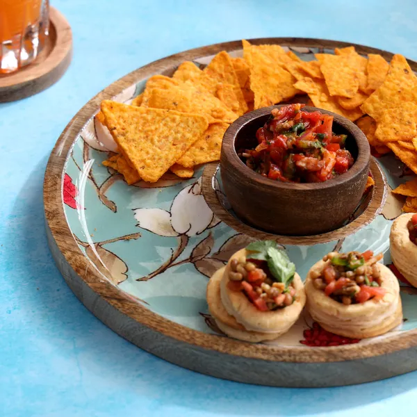 Red_&_Blue_Wooden_Enamel_Coated_Round_Serving_Platter_With_Bowl_In_Mangowood_,_Snacks_Platter_For_Home_&_Dining_Table_,_Chip_N_Dip_Platter_,_Serving_Tray_(_(25X25||3X3)Cm_)_(Set_Of_2)