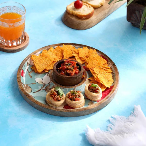 Red_&_Blue_Wooden_Enamel_Coated_Round_Serving_Platter_With_Bowl_In_Mangowood_,_Snacks_Platter_For_Home_&_Dining_Table_,_Chip_N_Dip_Platter_,_Serving_Tray_(_(25X25||3X3)Cm_)_(Set_Of_2)